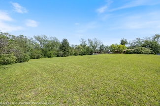 8305 Kearney Rd, Downers Grove, IL 60516