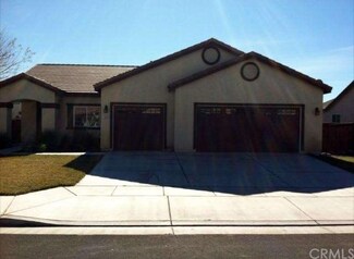 1084 Sykes Dr, San Jacinto, CA 92582