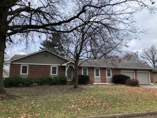 706 Briarwood Dr, Marshall, MO 65340