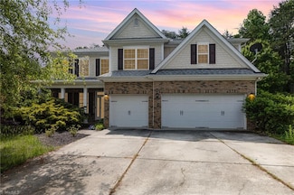 4504 Rockland Ct, High Point, NC 27265