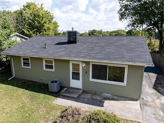 185 Longfellow Dr, Tiffin, OH 44883