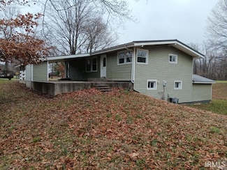 2347 E Navajo Dr, Vincennes, IN 47591