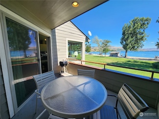 1 Beach 537-D, Manson, WA 98831