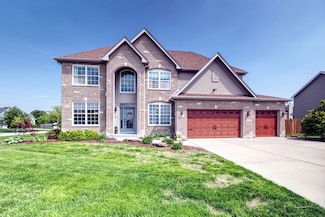 1472 S Saddlebrook Ln, Minooka, IL 60447