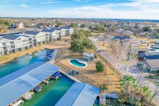 806 Highcrest Dr, Granite Shoals, TX 78654