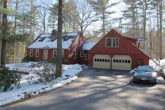 8 Allens Ave, Lee, NH 03861