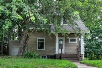 1306 Hawthorne St, Eau Claire, WI 54703