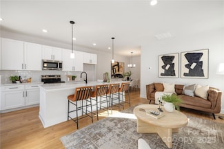 521 N Linwood Ave, Charlotte, NC 28216