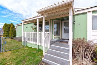 455 9th St NE, East Wenatchee, WA 98802
