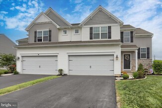 1592 Zestar Dr, Mechanicsburg, PA 17055