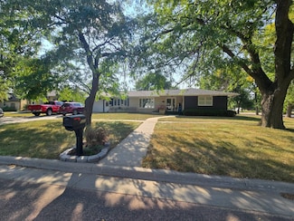 522 Spencer Ave, Gregory, SD 57533