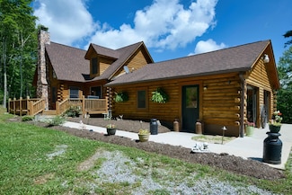 567 Weeks Rd NW, Floyd, VA 24091