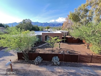 9481 E Calle Eunice, Tucson, AZ 85715