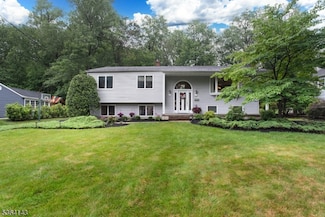 194 Sutton Dr, Berkeley Heights, NJ 07922