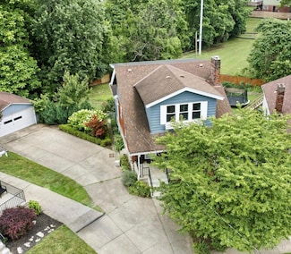 2594 Laura Ln, Cincinnati, OH 45212