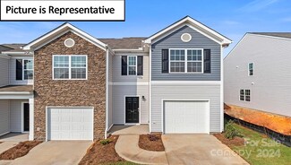 9020 Lowfalls Ln, Charlotte, NC 28216