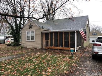 811 Evergreen St, Saint James, MO 65559