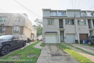 1973 S Railroad Ave, Staten Island, NY 10306
