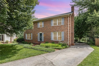 1601 Heraldry Ln, Greensboro, NC 27455
