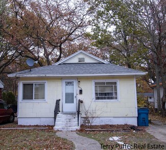 3024 Waalkes St, Muskegon, MI 49444