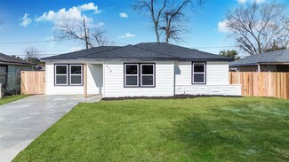 614 Ogilvie St, Houston, TX 77017