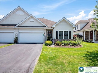 4112 Pine Hurst Dr, Northampton, PA 18067