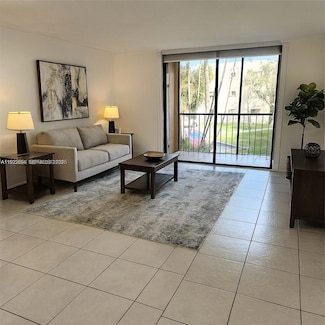 8075 SW 107th Ave Unit 215, Miami, FL 33173