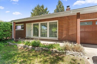 511 Peashway St, South Bend, IN 46617