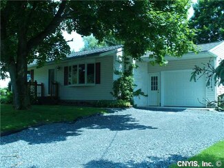 2712 Lamson Rd, Phoenix, NY 13135