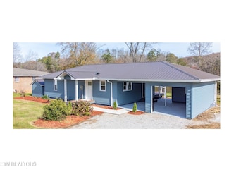 108 Lakeside Dr, Harriman, TN 37748