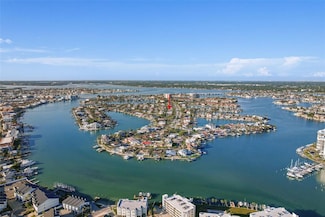10128 Paradise Blvd, Treasure Island, FL 33706