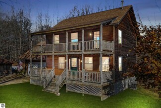 5372 S Snyder Rd SW, Fife Lake, MI 49633