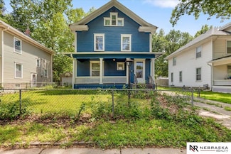 3229 R St, Lincoln, NE 68503