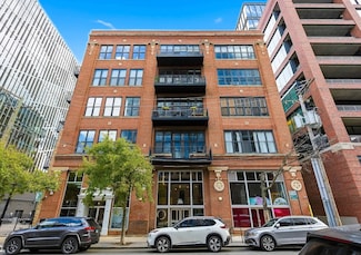 215 N Aberdeen St Unit 607B, Chicago, IL 60607