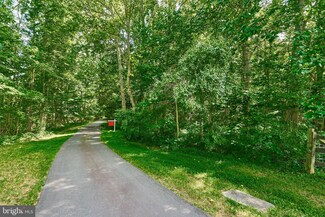 12401 Caisson Rd, Sully, VA 22030