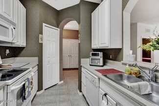 7801 Point Meadows Dr Unit 7210, Jacksonville, FL 32256