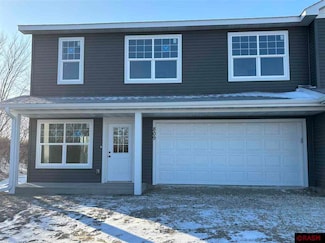 801 801 Tomahawk Ct, Madison Lake, MN 56063