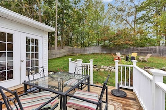 52 Jonathan Ln, Manchester, NH 03104