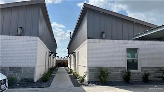 1702 Playa Dr, Weslaco, TX 78596