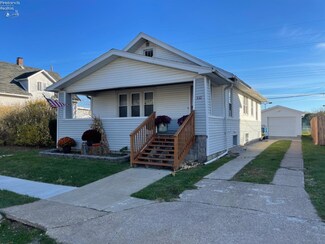 332 E 7th St, Port Clinton, OH 43452