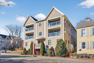 16 Guilford Ct Unit 3B, Portland, ME 04101