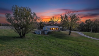 3434 County Rd, Higbee, MO 65257