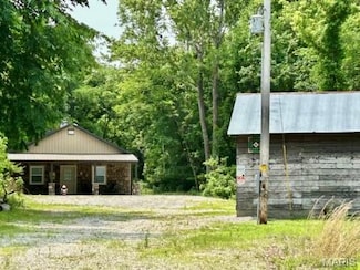 21805 Revere Ln, Waynesville, MO 65583