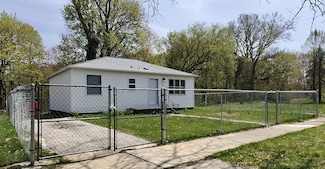 591 N Winans St, Benton Harbor, MI 49022