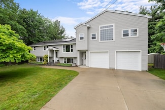 109 Georgia Rd, Tewksbury, MA 01876