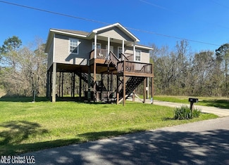 6102 Lepoma Ave, Biloxi, MS 39532
