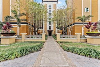 12544 Floridays Resort Dr, Orlando, FL 32821