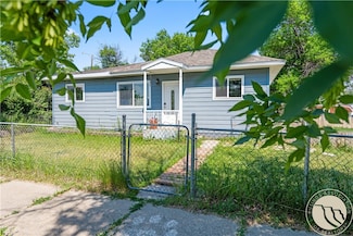 418 4th St W, Roundup, MT 59072