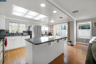 2202 Old Creek Cir, Pittsburg, CA 94565