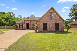 155 Oak Meadow Dr, Clinton, MS 39056